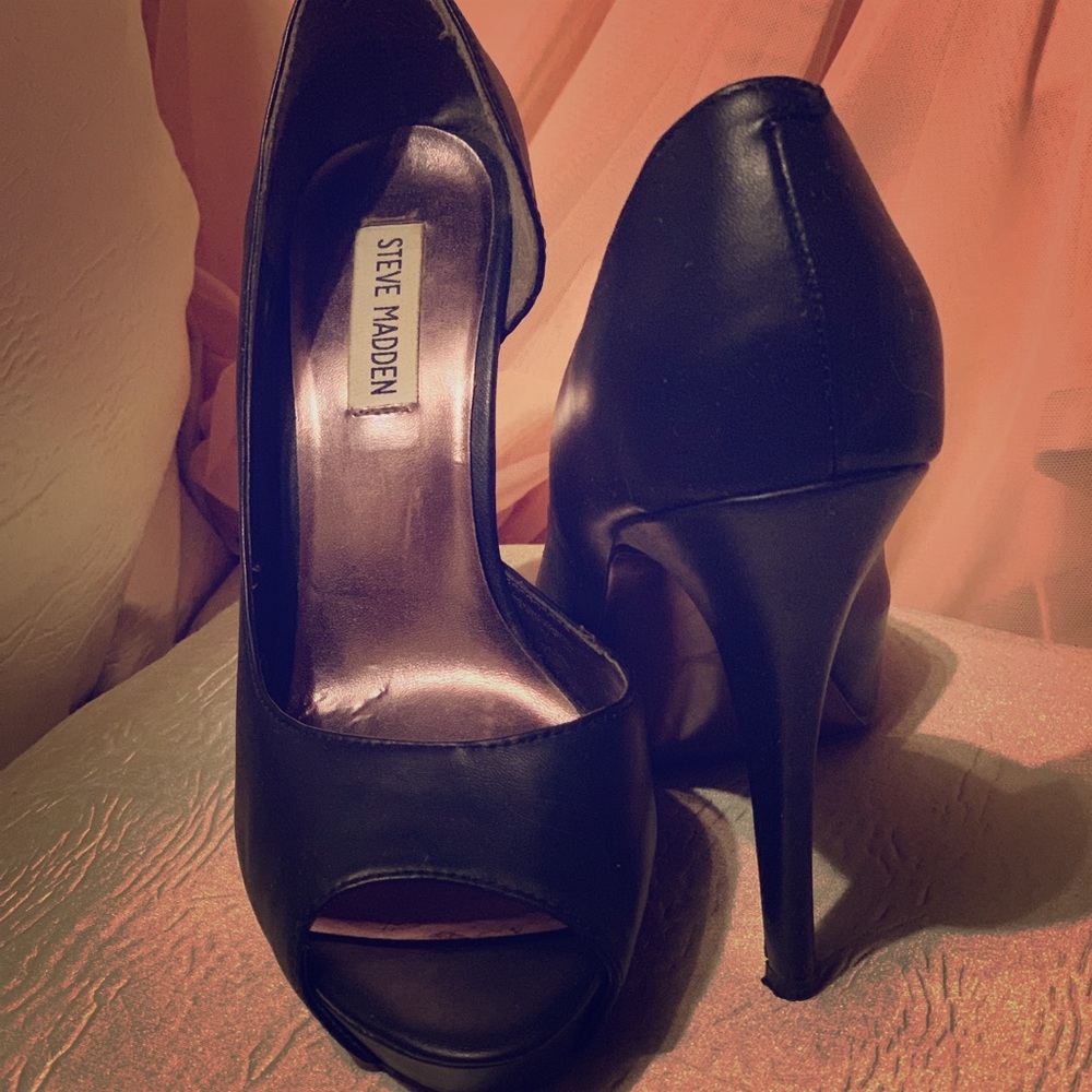 Steve Madden Peep Toe Pumps